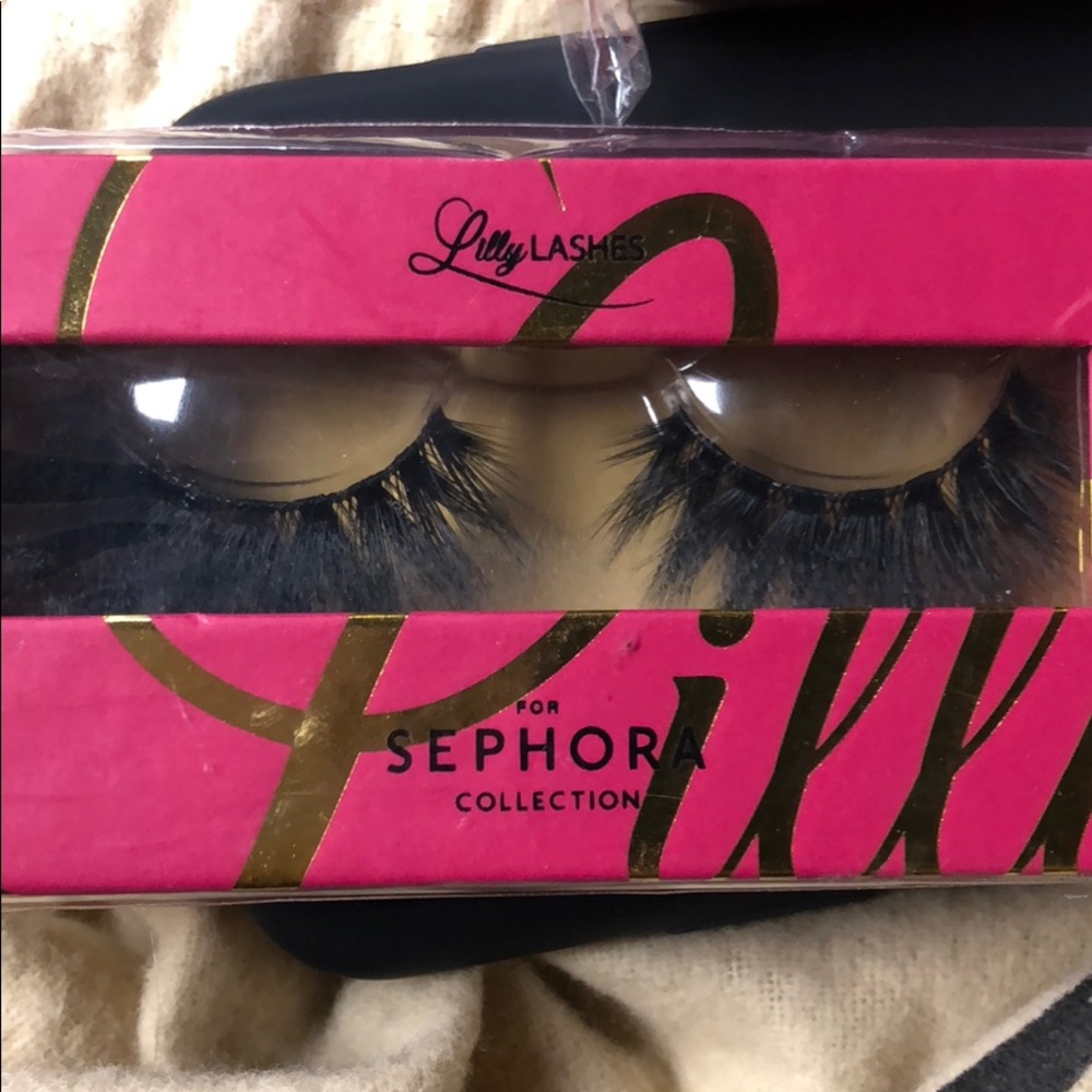 Lilly lashes